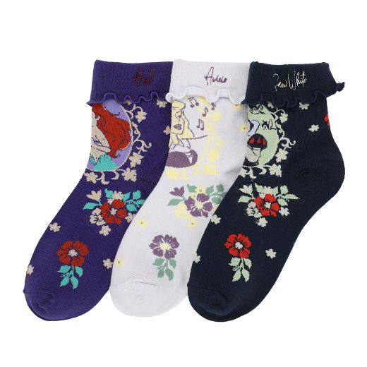 Picture of Disney Princess Women's 3 Pair Quarter Crew Socks